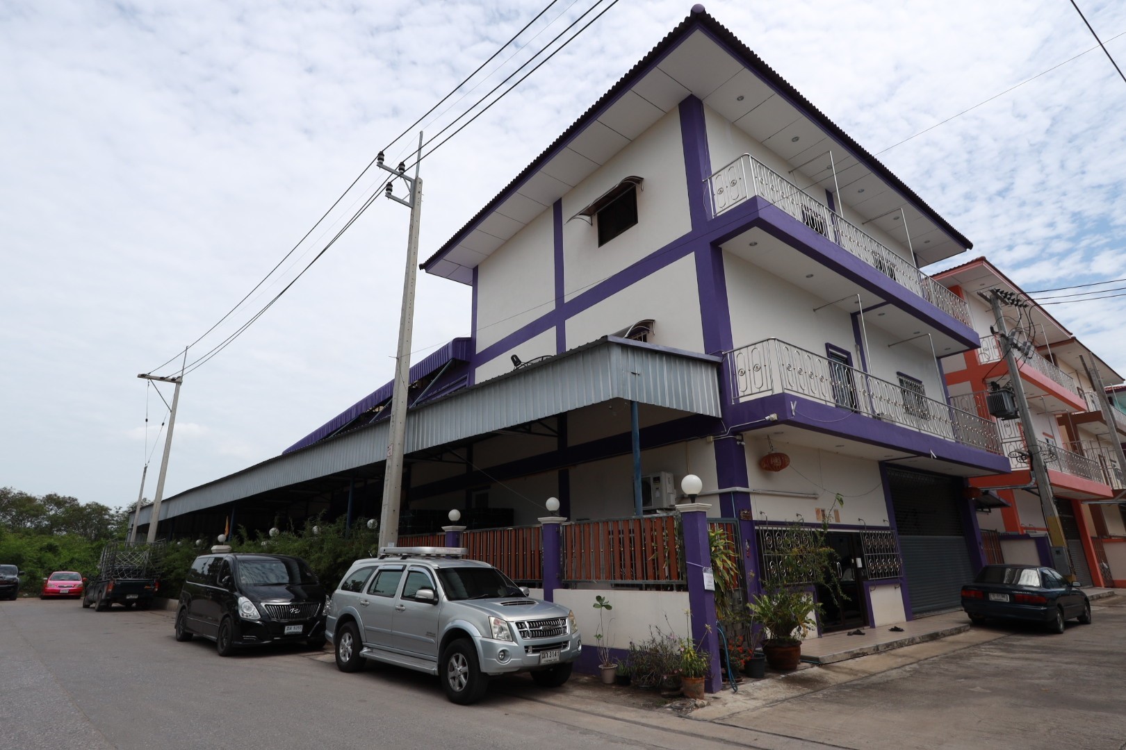 โรงงานไทยเยี่ยม พลาสติก 2009 — ภายนอก